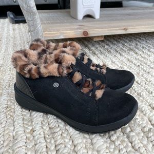 BZees Golden Booties Lightweight Ankle Boots Faux Fur Leopard Animal Print  10